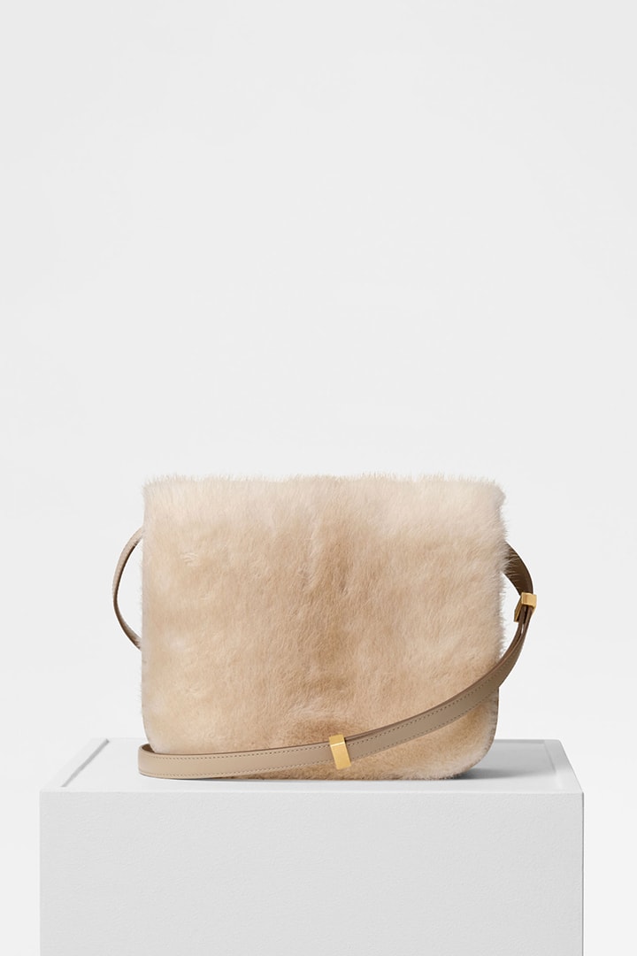 Céline Classic Box 首度推出皮草版