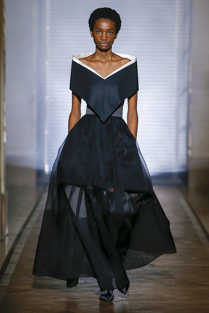 Clare Waight Keller 入主 Givenchy 後首個 2018 女裝及男裝春夏高級訂製系列