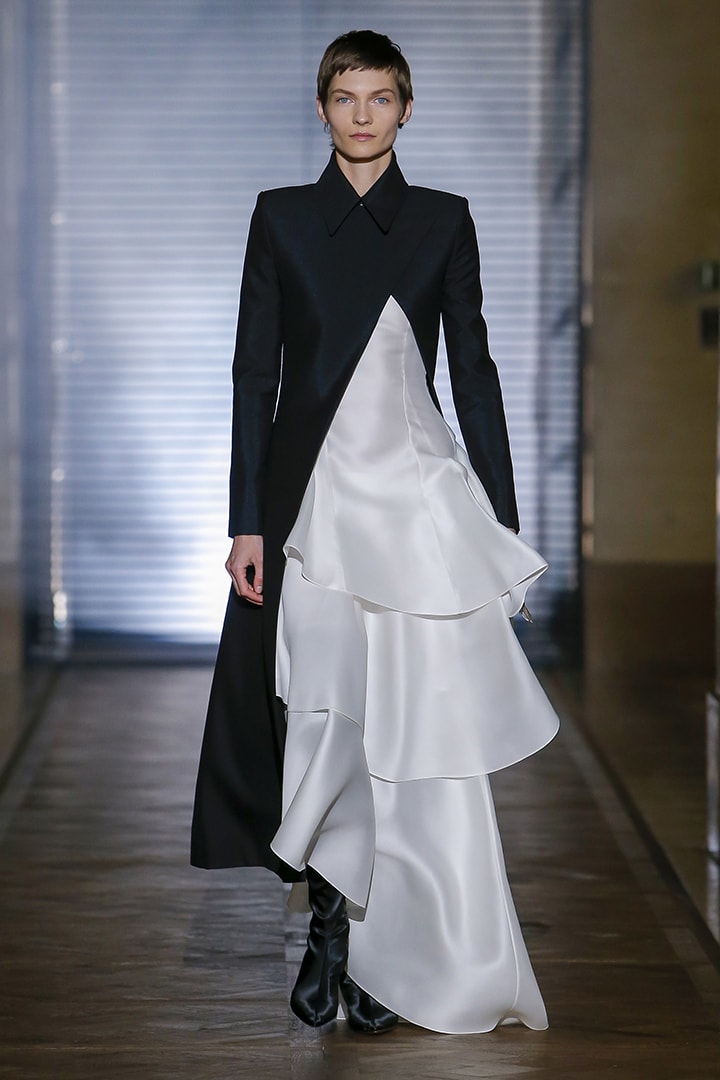 Clare Waight Keller 入主 Givenchy 後首個 2018 女裝及男裝春夏高級訂製系列