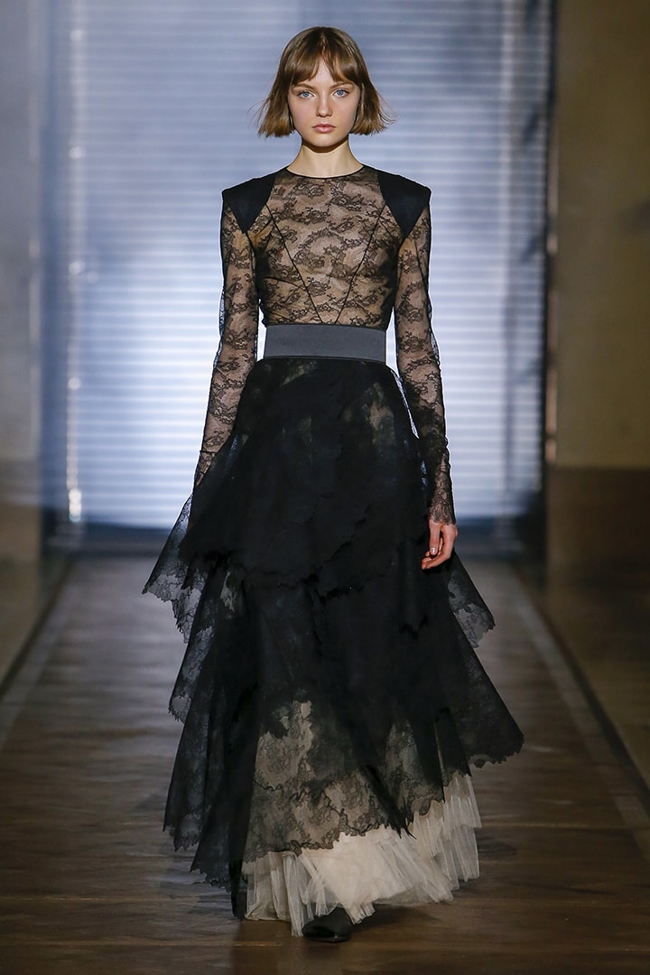 Clare Waight Keller 入主 Givenchy 後首個 2018 女裝及男裝春夏高級訂製系列