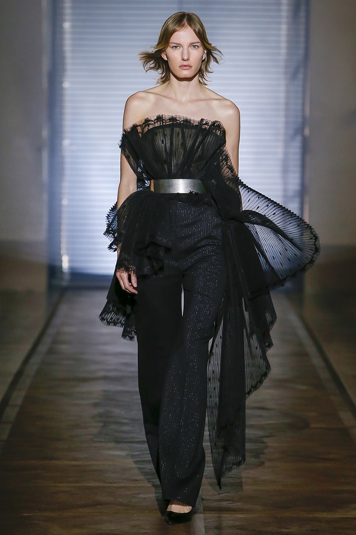 Clare Waight Keller 入主 Givenchy 後首個 2018 女裝及男裝春夏高級訂製系列