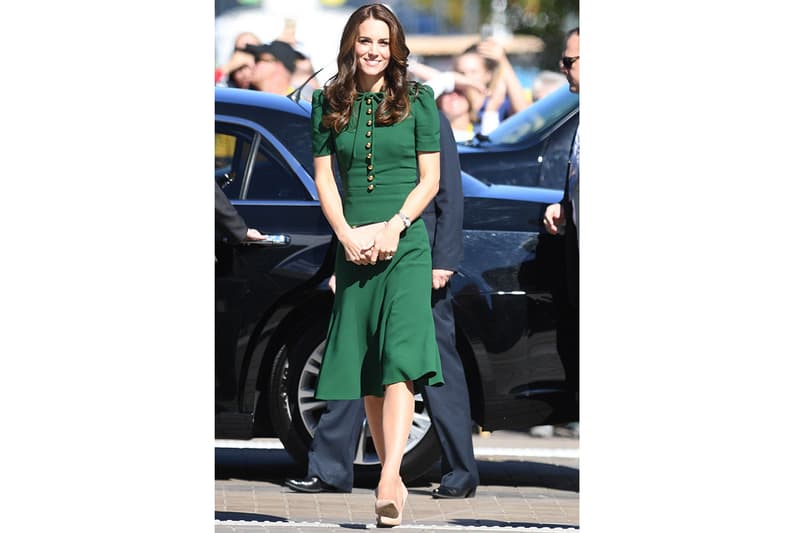 凱特皇妃 Kate Middleton 經常拿 clutch 原來大有理由