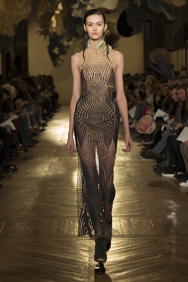 Iris van Herpen 2018 春夏高訂系列 高科技打造人裳合一 展現大自然本質