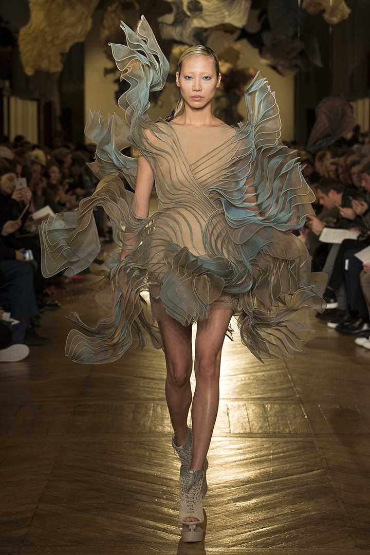 Iris van Herpen 2018 春夏高訂系列 高科技打造人裳合一 展現大自然本質