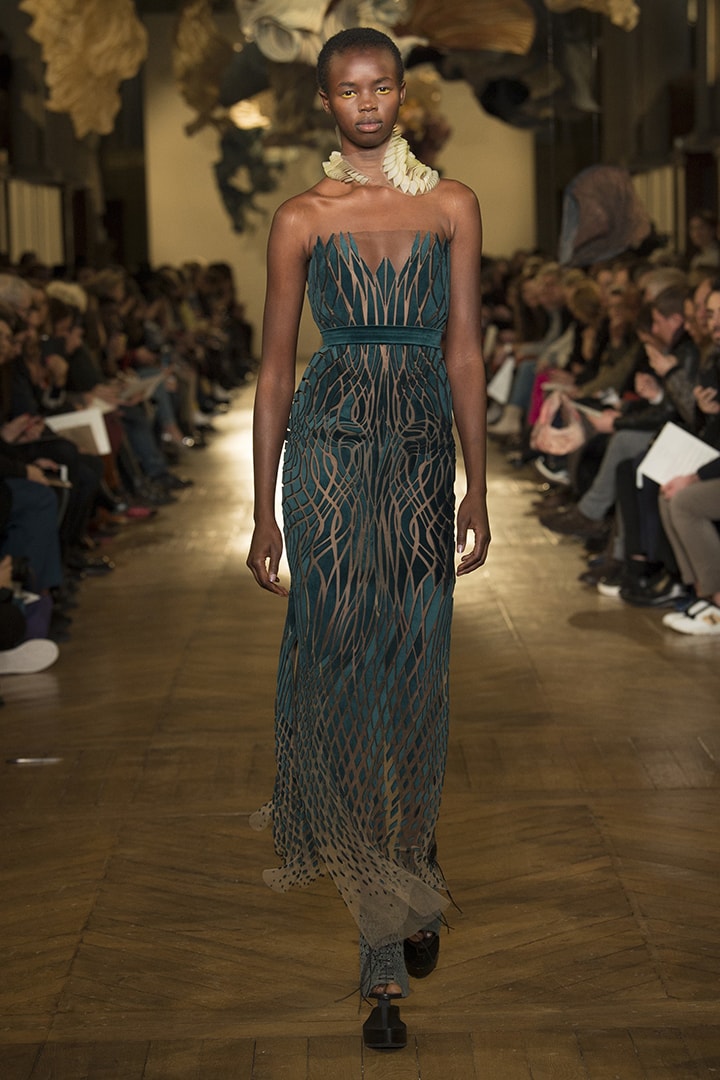 Iris van Herpen 2018 春夏高訂系列 高科技打造人裳合一 展現大自然本質