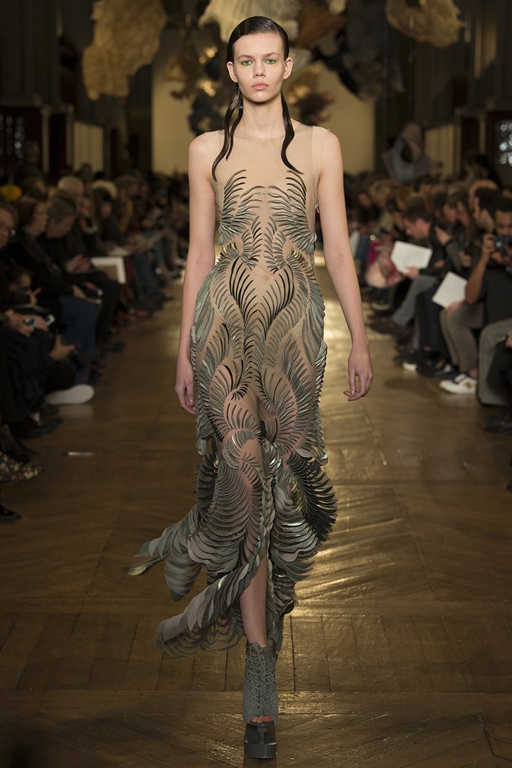 Iris van Herpen 2018 春夏高訂系列 高科技打造人裳合一 展現大自然本質