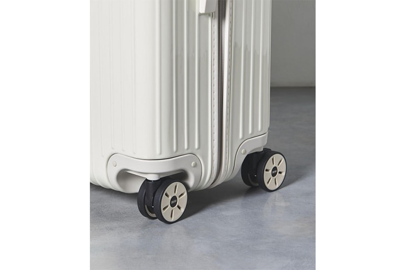 UNITED ARROWS 獨家推出全白 RIMOWA 行李箱