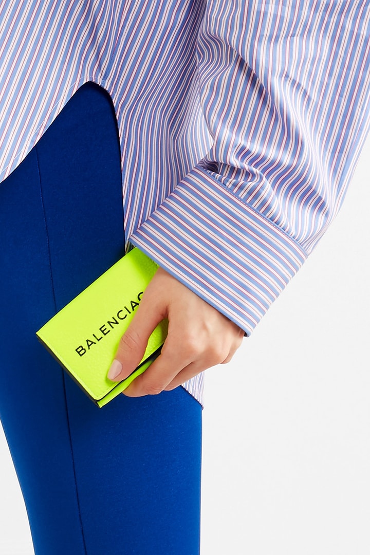 Balenciaga 聯乘 Net-A-Porter 合作推出別注系列 部分商品已斷碼或 sold out