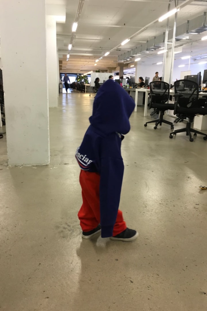 Balenciaga 與 SSENSE 合推限量版童裝休閒服