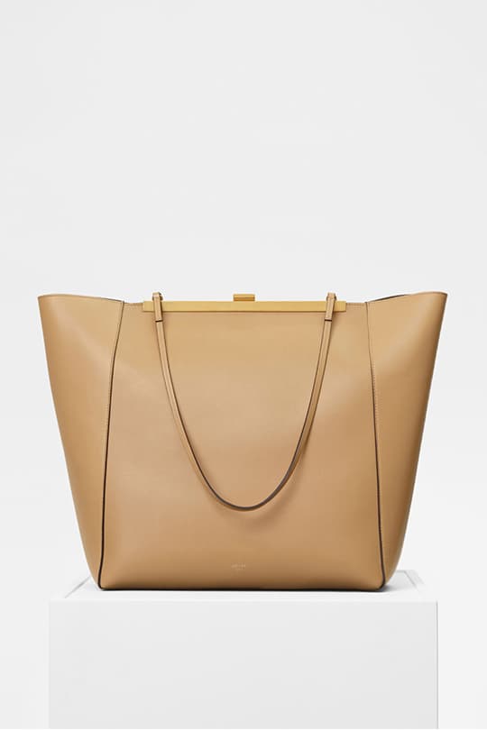 簡約又復古的設計:一次過看 Céline 「Clasp」新季系列 22 個手袋!