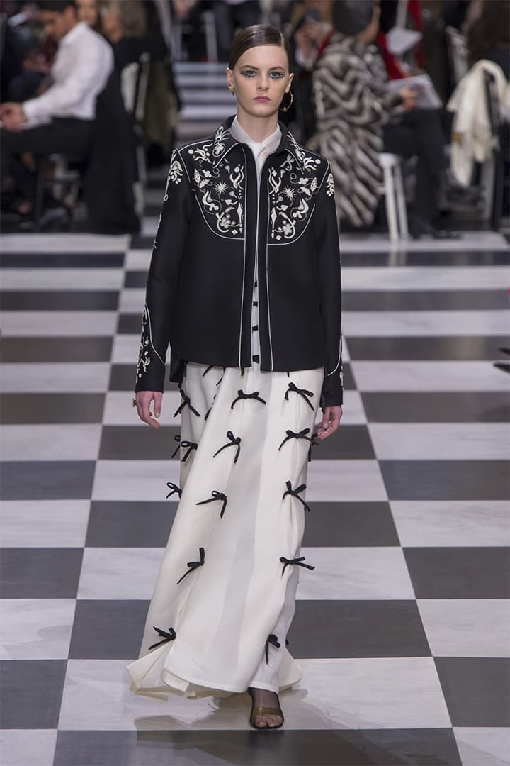 Christian Dior 2018 春夏高訂系列於巴黎時裝周 PFW 發佈