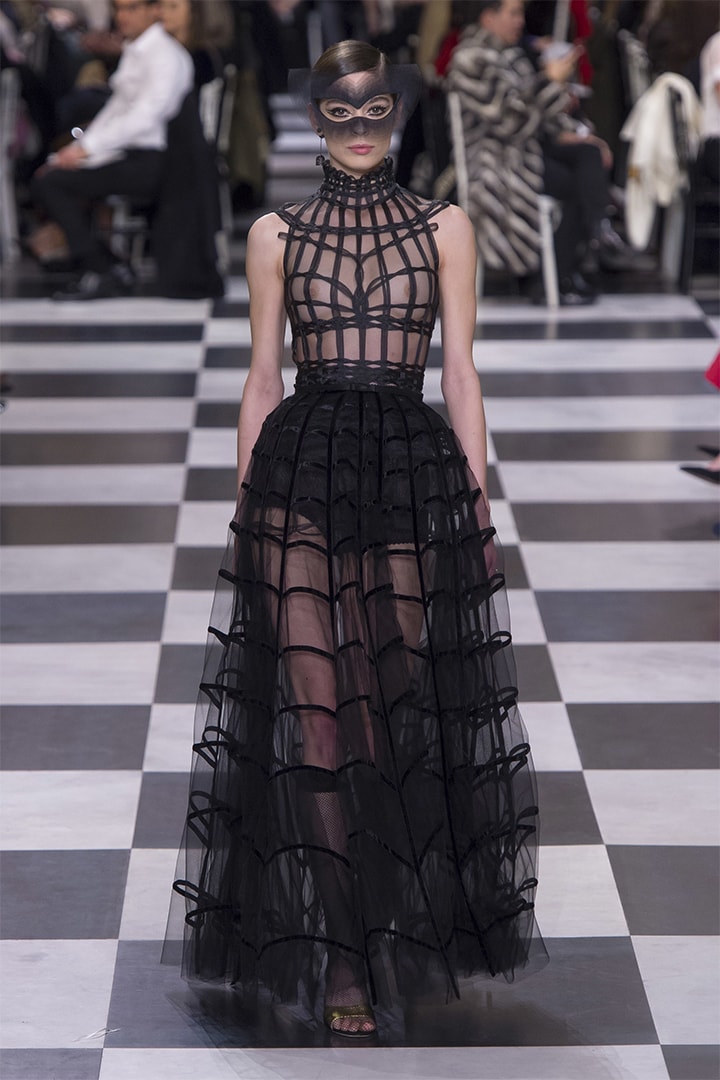 Christian Dior 2018 春夏高訂系列於巴黎時裝周 PFW 發佈
