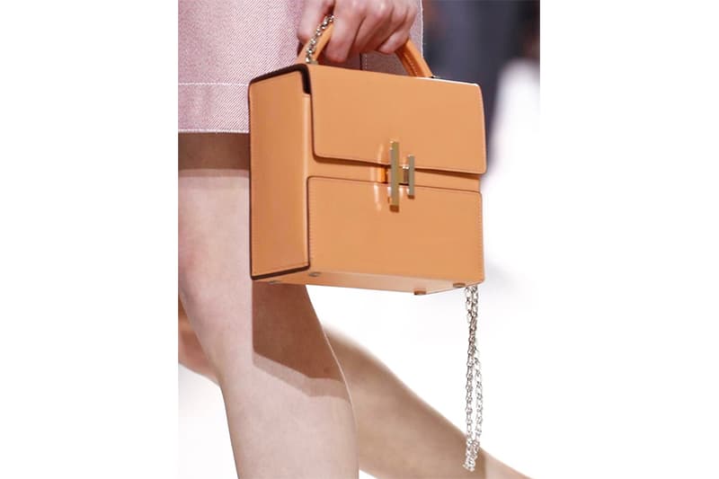 Hermes 愛馬仕手袋除了大家熟悉的 Birkin 與 Kelly 外 你還要認識 Cinhetic