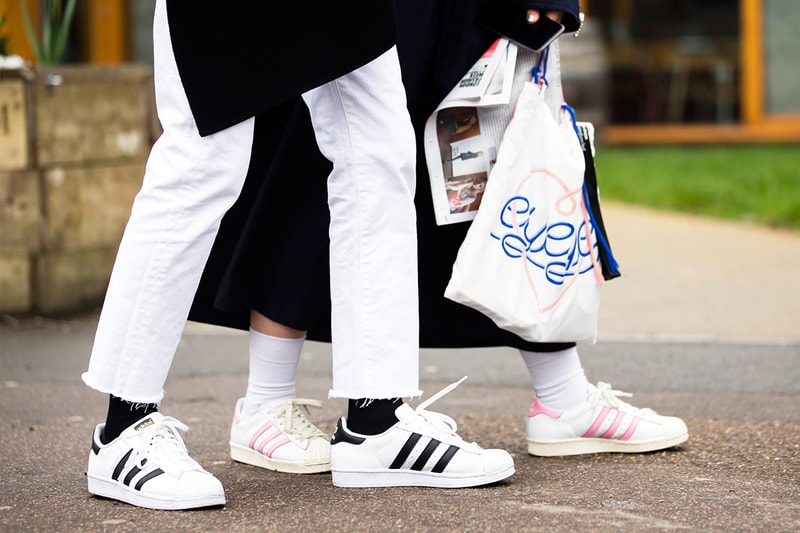 eBay 公佈 2017 年銷量最高的 3 款波鞋分別是  adidas Originals Superstar  Reebok Classic   Nike Cortez