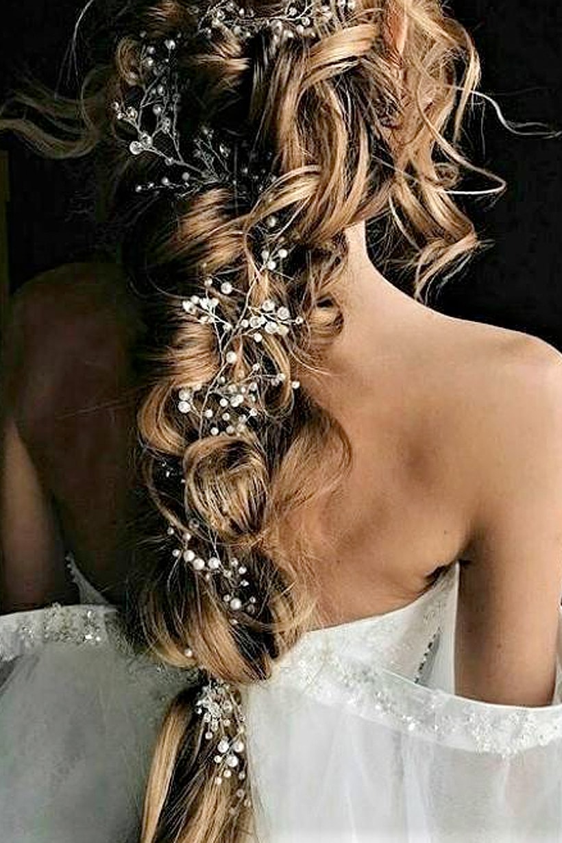 看完這 25 種新娘頭飾靈感 看完可能會讓你想拋棄傳統頭紗