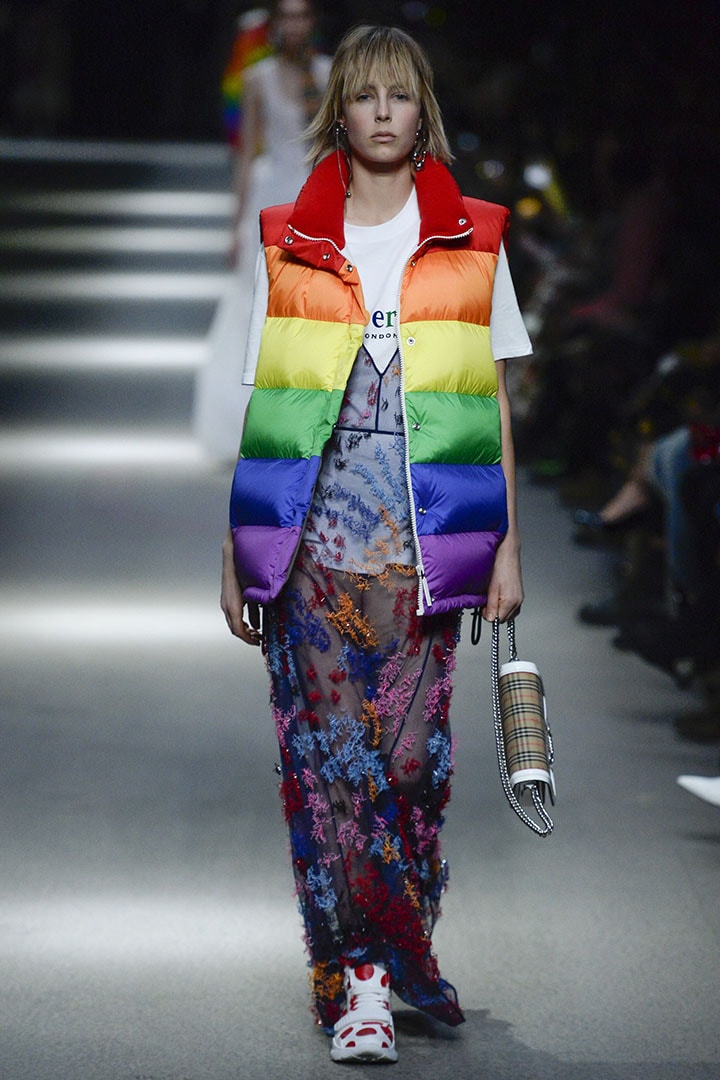 Christopher Bailey 最後一場 Burberry 彩虹時裝騷展現對 LGBTQ 支持