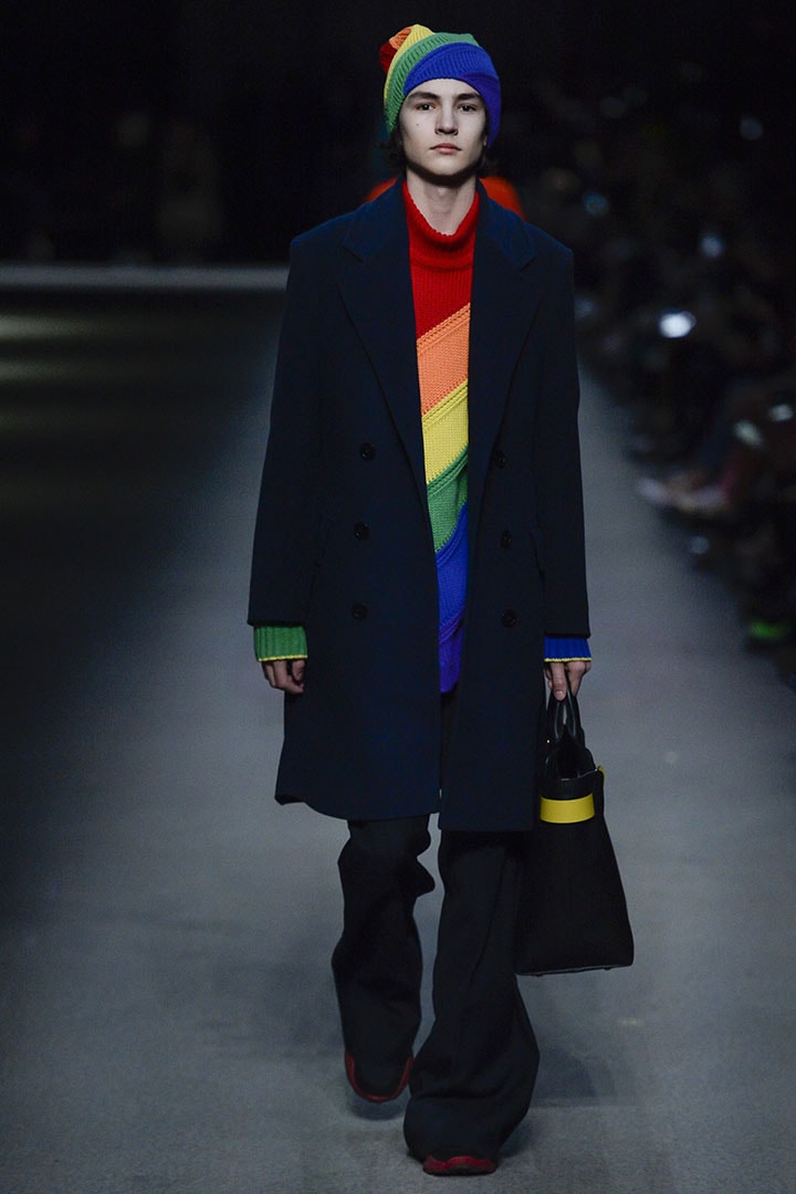 Christopher Bailey 最後一場 Burberry 彩虹時裝騷展現對 LGBTQ 支持