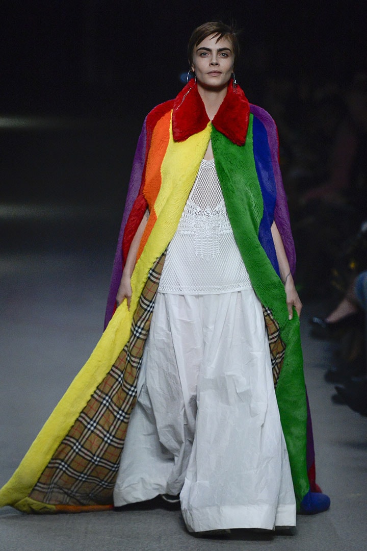 Christopher Bailey 最後一場 Burberry 彩虹時裝騷展現對 LGBTQ 支持