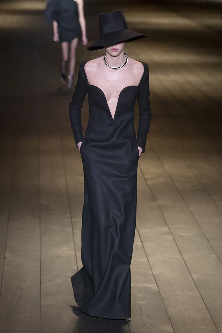Saint Laurent 2018 秋冬系列性感超短剪裁