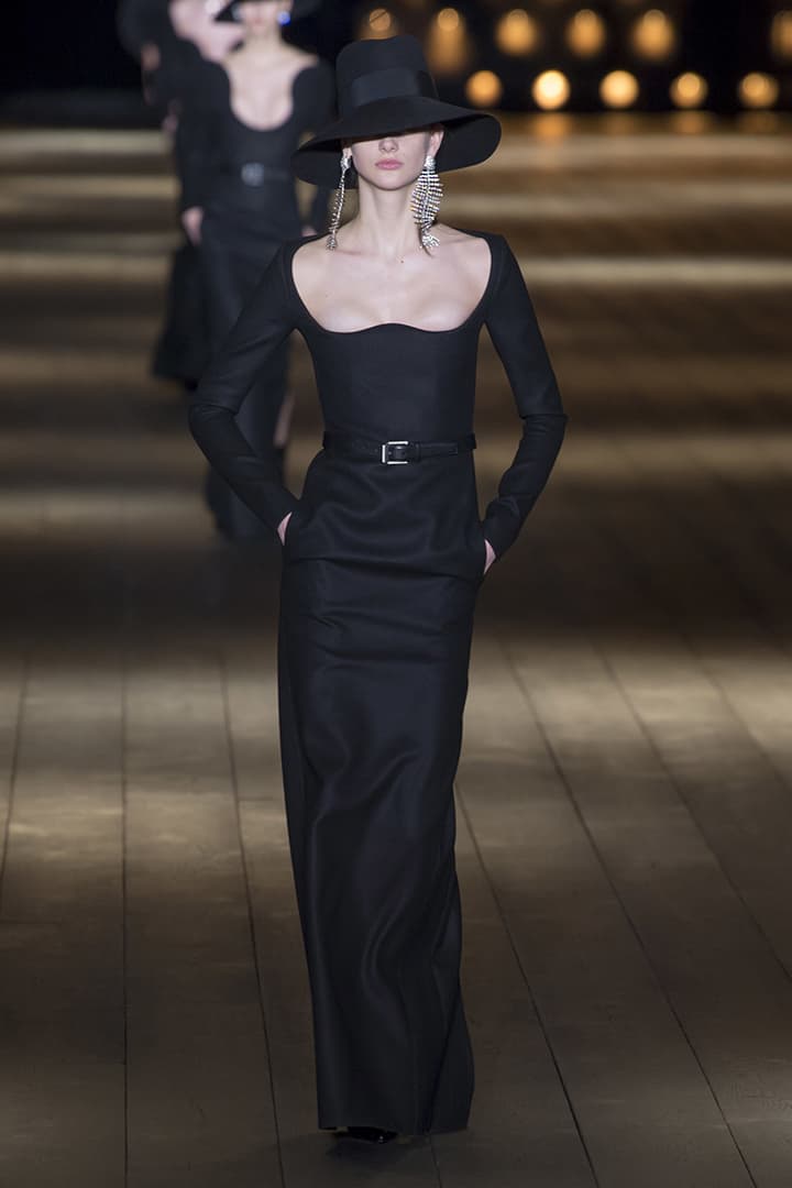 Saint Laurent 2018 秋冬系列性感超短剪裁