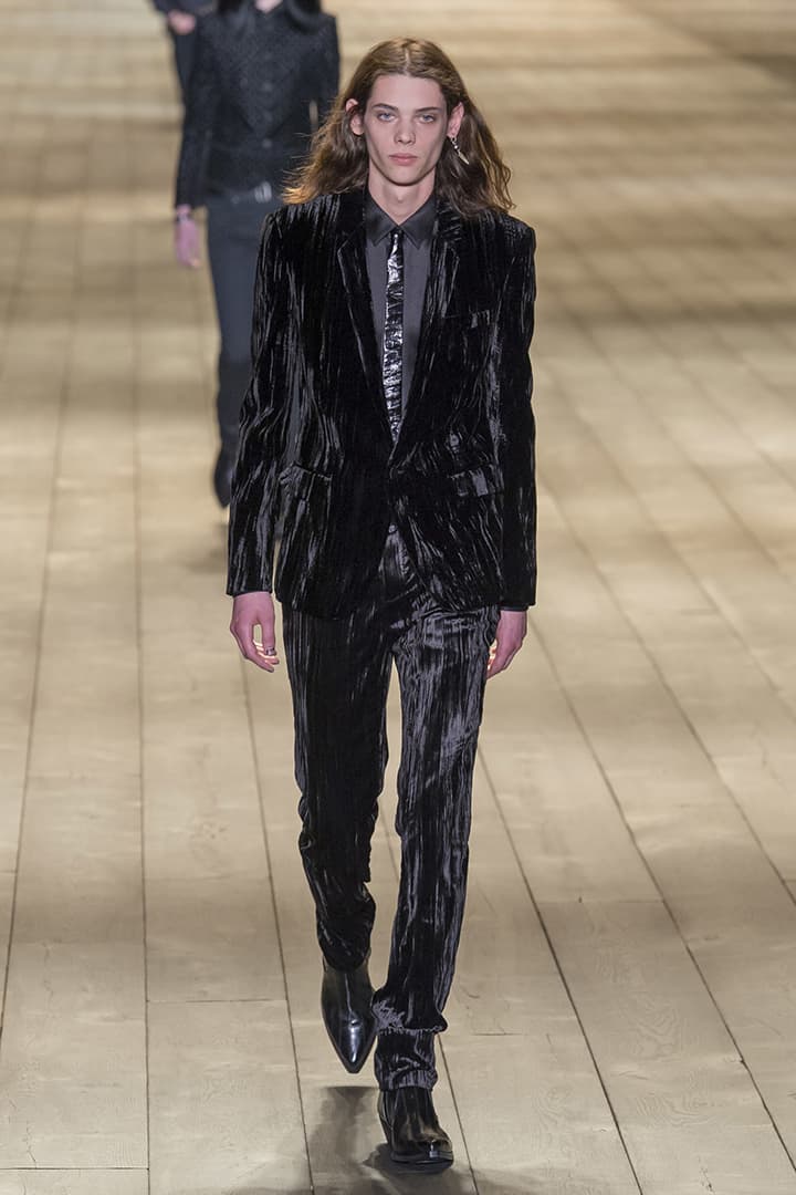 Saint Laurent 2018 秋冬系列性感超短剪裁