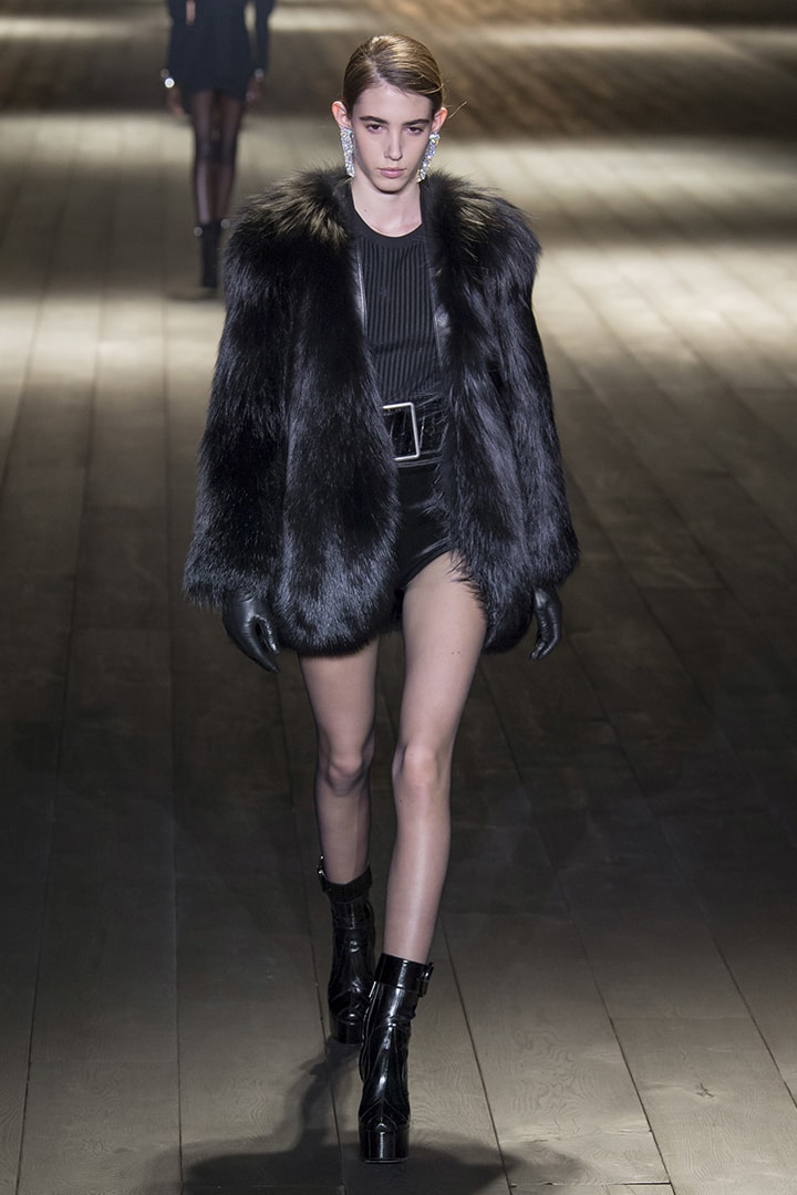 Saint Laurent 2018 秋冬系列性感超短剪裁