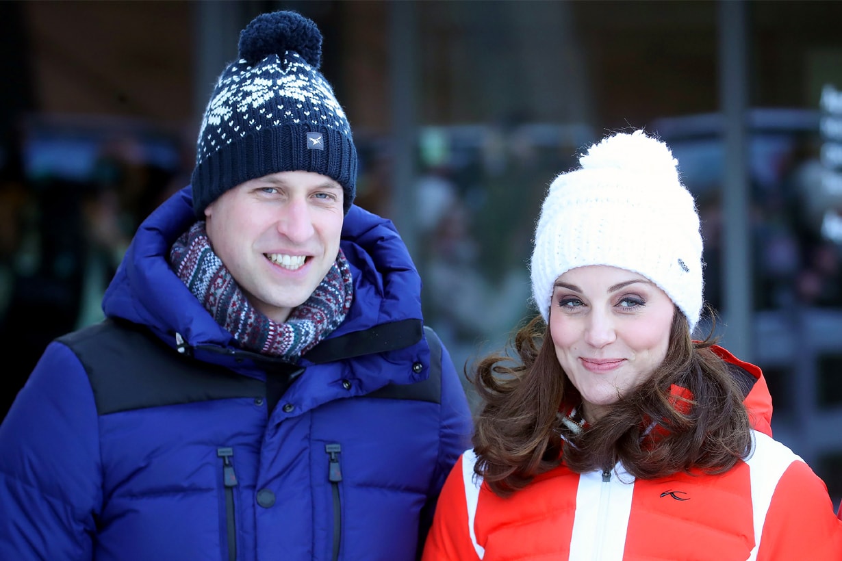 也太可愛了吧  看見凱特王妃向威廉王子擲雪球的一幕  肯定讓你融化