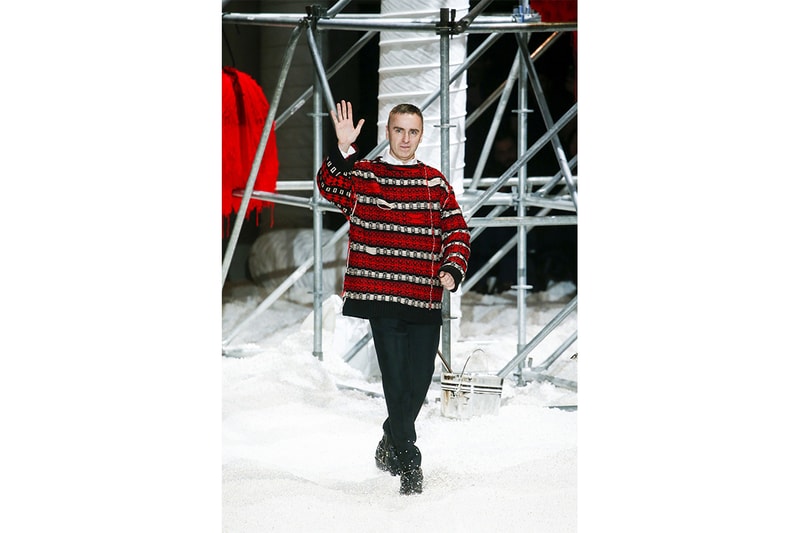 #NYFW：Calvin Klein 用五萬加侖爆谷鋪滿天橋，成功突圍卻惹來爭議！