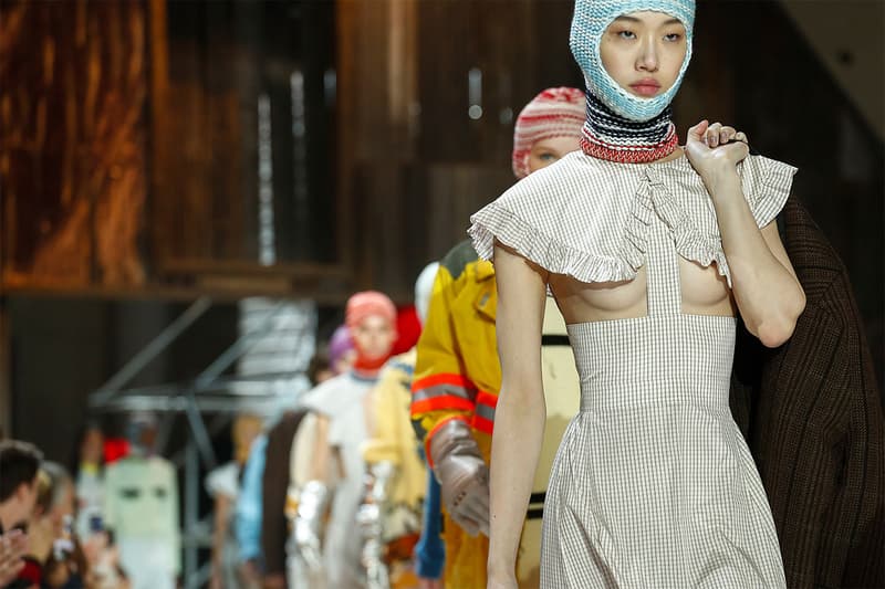#NYFW:Calvin Klein 用五萬加侖爆谷鋪滿天橋,成功突圍卻惹來爭議!
