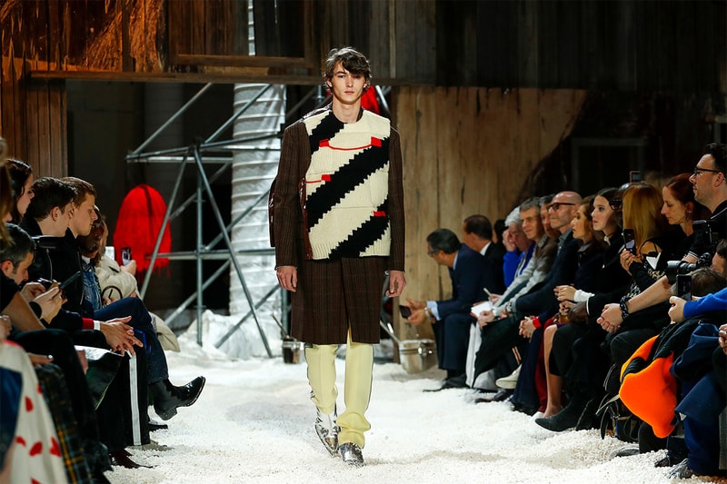 #NYFW：Calvin Klein 用五萬加侖爆谷鋪滿天橋，成功突圍卻惹來爭議！