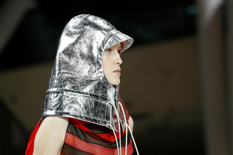 #NYFW：Calvin Klein 用五萬加侖爆谷鋪滿天橋，成功突圍卻惹來爭議！