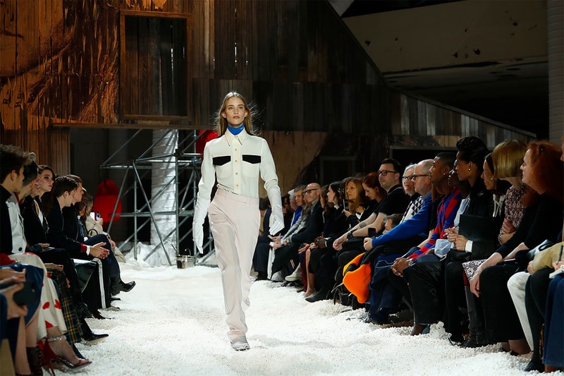#NYFW：Calvin Klein 用五萬加侖爆谷鋪滿天橋，成功突圍卻惹來爭議！