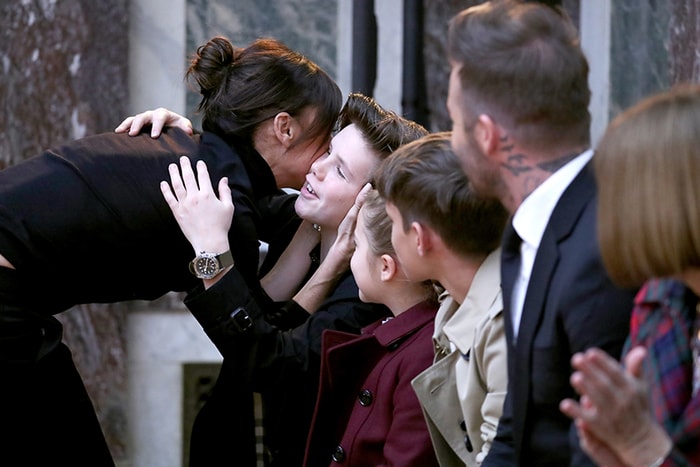 #NYFW:家人的鼓勵就是她的源動力-碧咸舉家力撐 Victoria Beckham 新裝發佈會