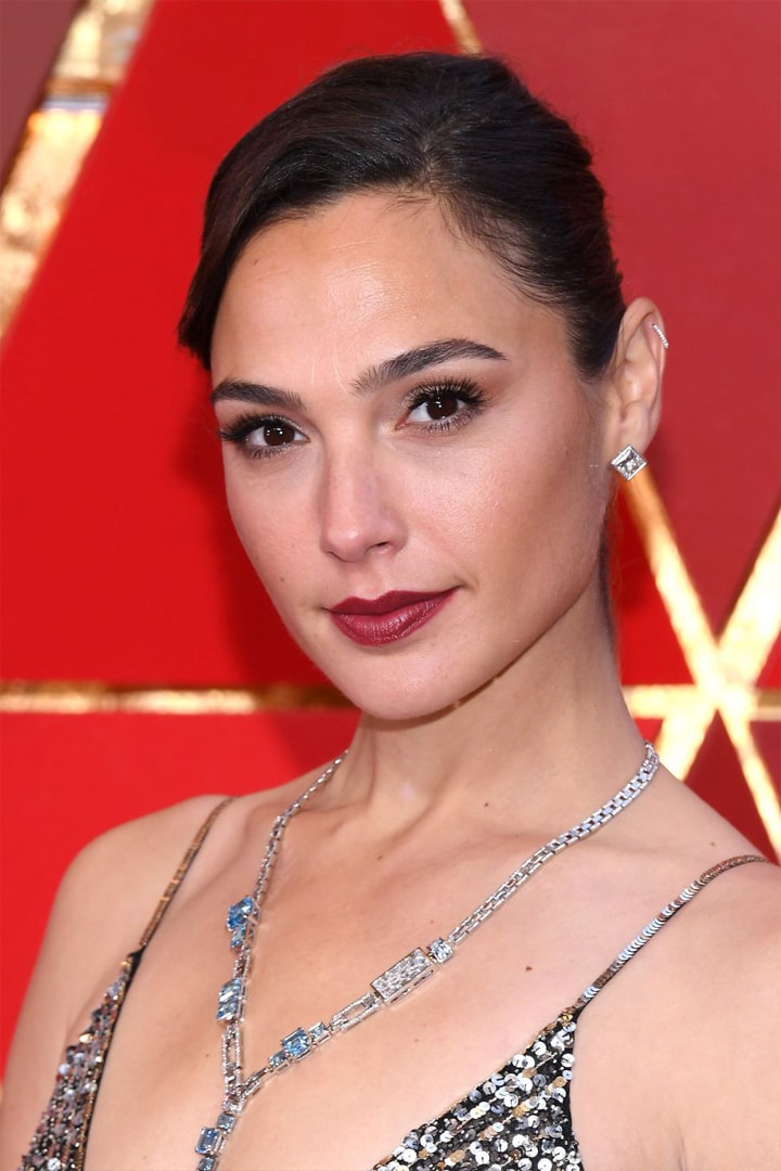 #Oscar2018 率 先示範新一季的流行春妝  看看紅地氈上的女星如何用妝髮突圍而出