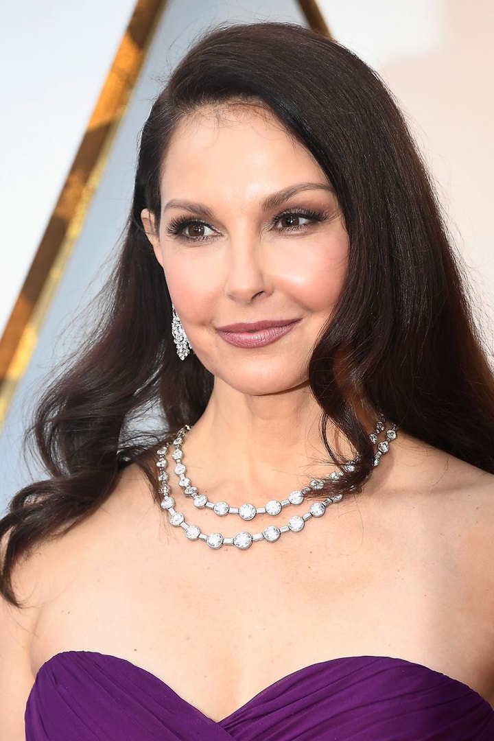 #Oscar2018 率 先示範新一季的流行春妝  看看紅地氈上的女星如何用妝髮突圍而出