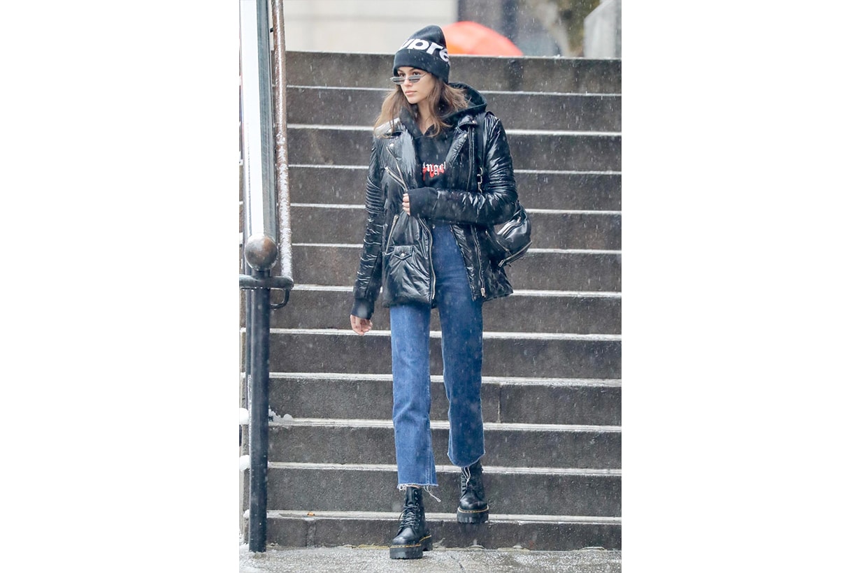 KAIA OFF DUTY LOOK9