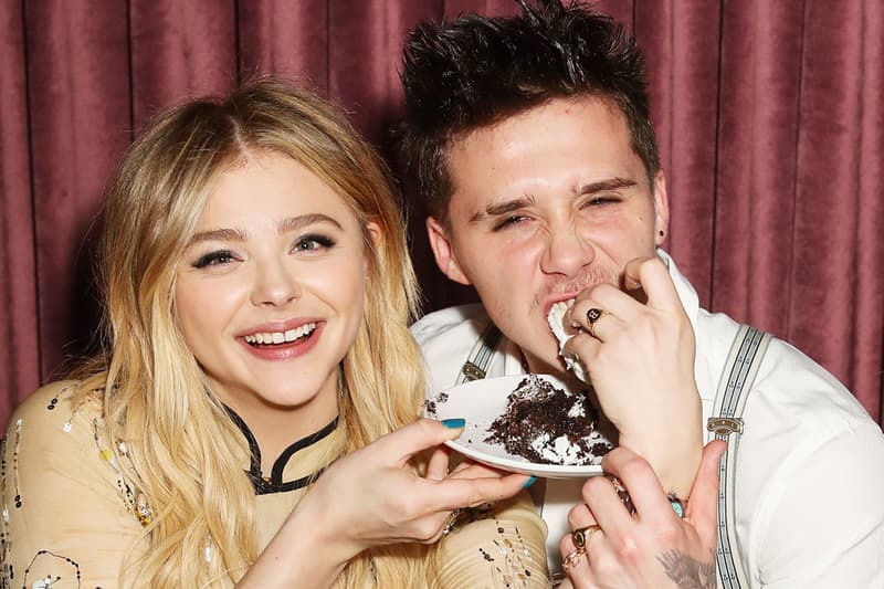 這一幕太甜了 Chloë Grace Moretz 和 Brooklyn Beckham 當接擁吻閃瞎眾人