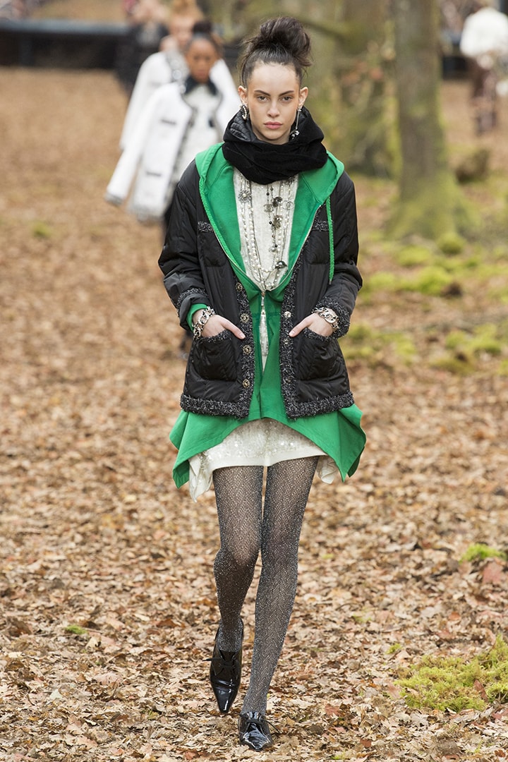 Chanel 2018 女裝秋冬系列推出羽絨外套
