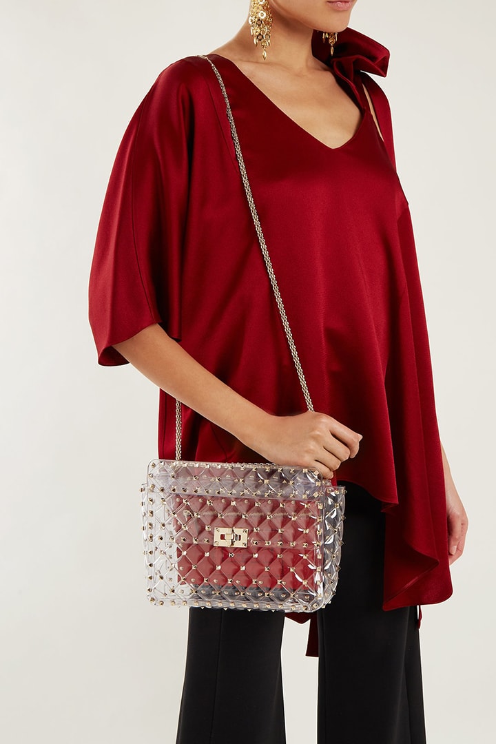 Valentino 經典鍋釘手袋推出 PVC 款式
