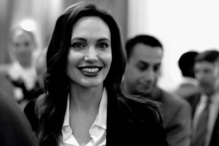 女生要學懂接受歲月的痕跡-Angelina Jolie:我喜歡看到自己變老
