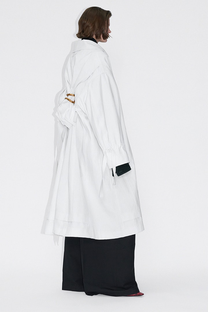 延續 Phoebe Philo 的簡約美學 CELINE  2018 冬季造型目錄