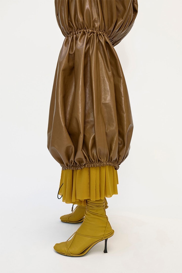 延續 Phoebe Philo 的簡約美學 CELINE  2018 冬季造型目錄