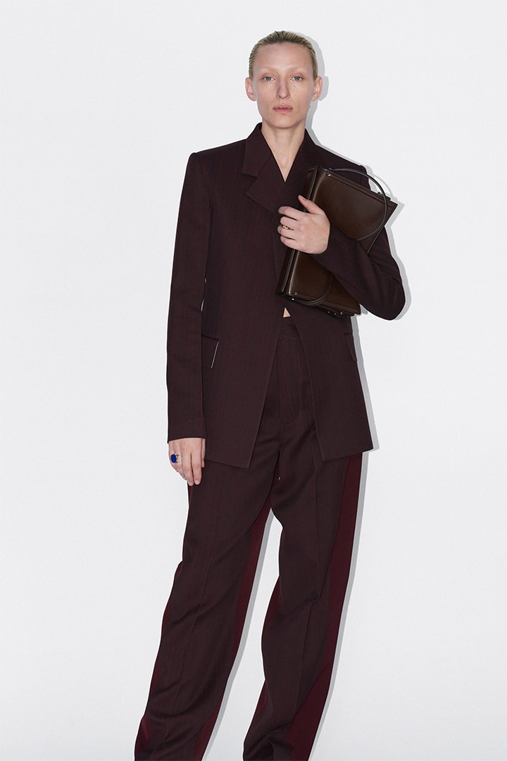 延續 Phoebe Philo 的簡約美學 CELINE  2018 冬季造型目錄