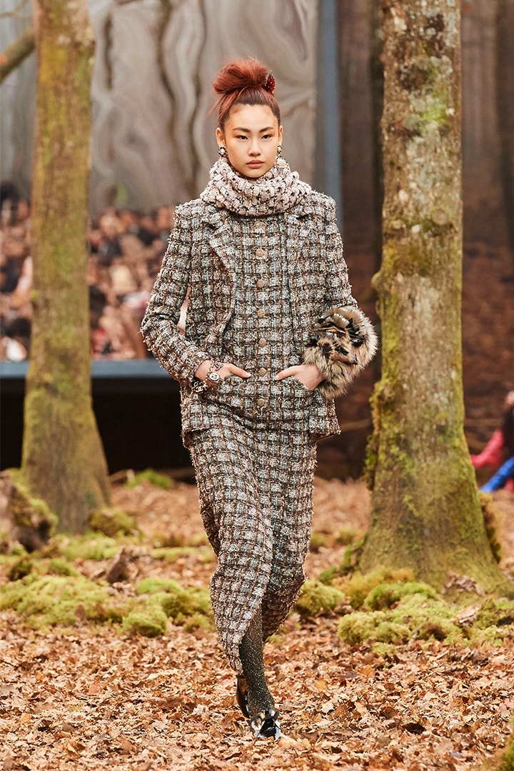 Chanel 於 巴黎時裝周發佈 2018 秋冬系列 漫遊迷離又浪漫的森林