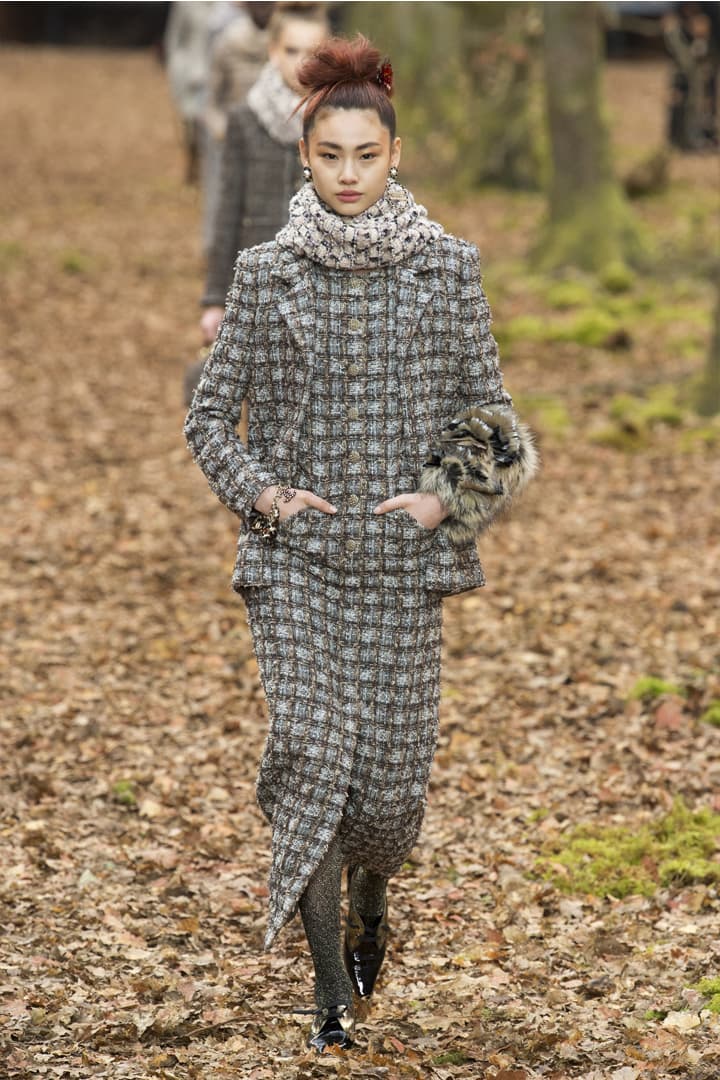 #PFW 走出 Messy Bun 的框架 跟 Chanel 一起趕上這款 留尾髮髻 潮流