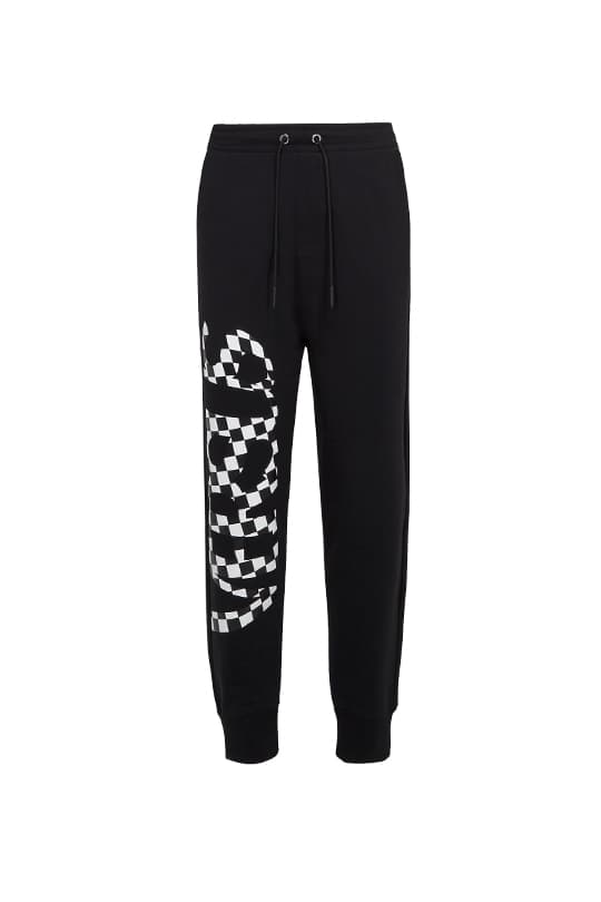 別創新格2018 全新Versus膠囊系列讓你以黑色穿出超凡的時尚感