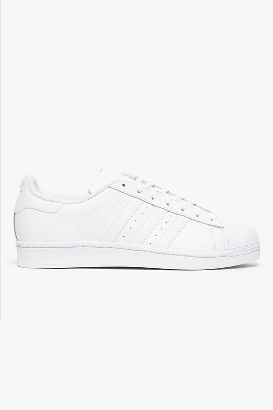 女生白波鞋特集 來自 Nike adidas Common Projects Vans Puma Reebok 超過 20 雙款式