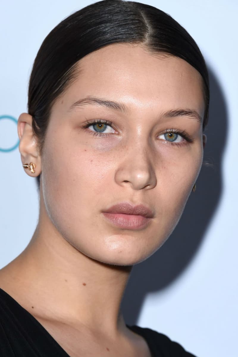 Bella Hadid 自 2014 年以來的驚人蛻變 從嬰兒肥少女到冷豔超模