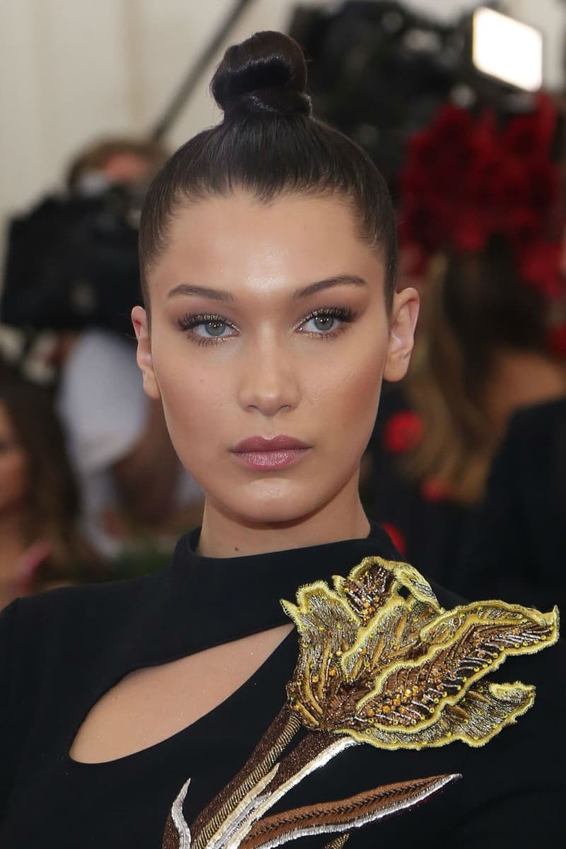 Bella Hadid 自 2014 年以來的驚人蛻變 從嬰兒肥少女到冷豔超模