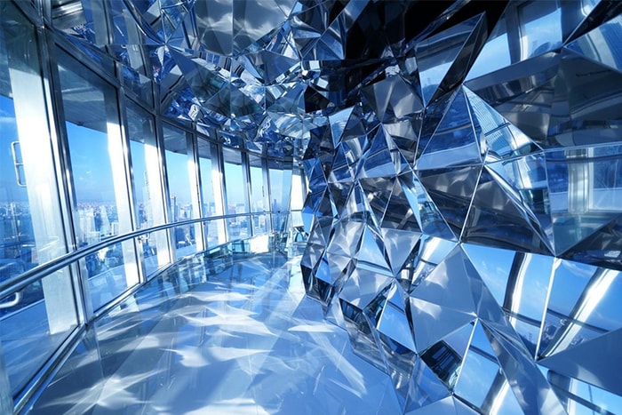 瞬間變 IG 潮點！東京鐵塔新增的「Top Deck」觀景台大玩迷幻光影效果！